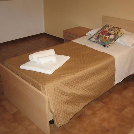 Nino'S Apartments Джардини Наксос Екстериор снимка