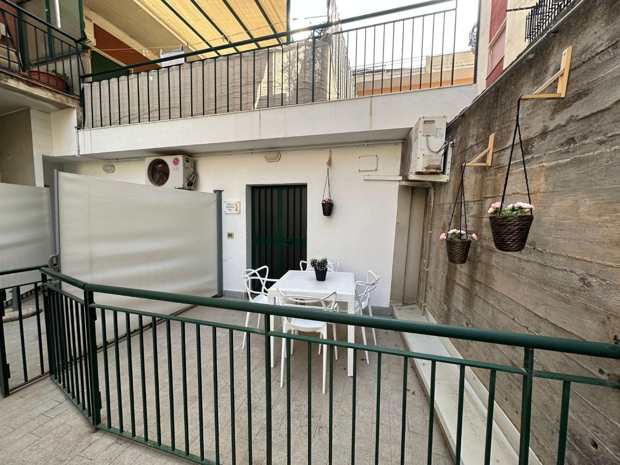 Nino'S Apartments Джардини Наксос Екстериор снимка