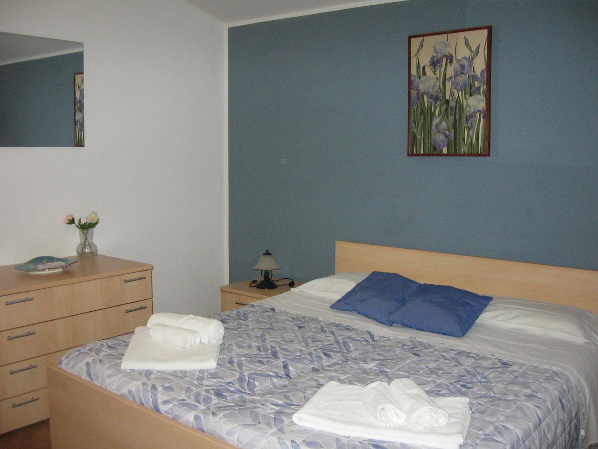 Nino'S Apartments Джардини Наксос Екстериор снимка
