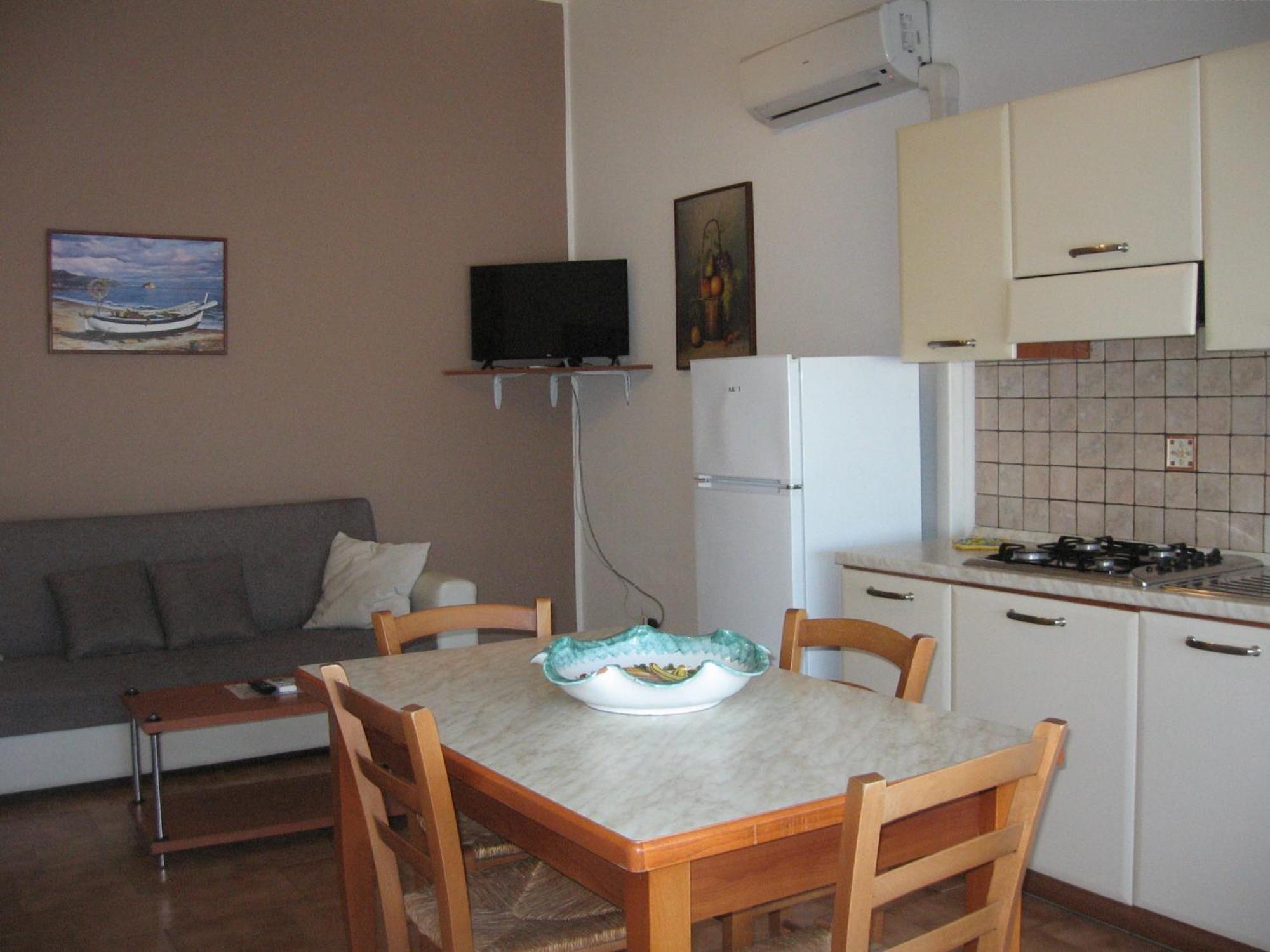Nino'S Apartments Джардини Наксос Екстериор снимка