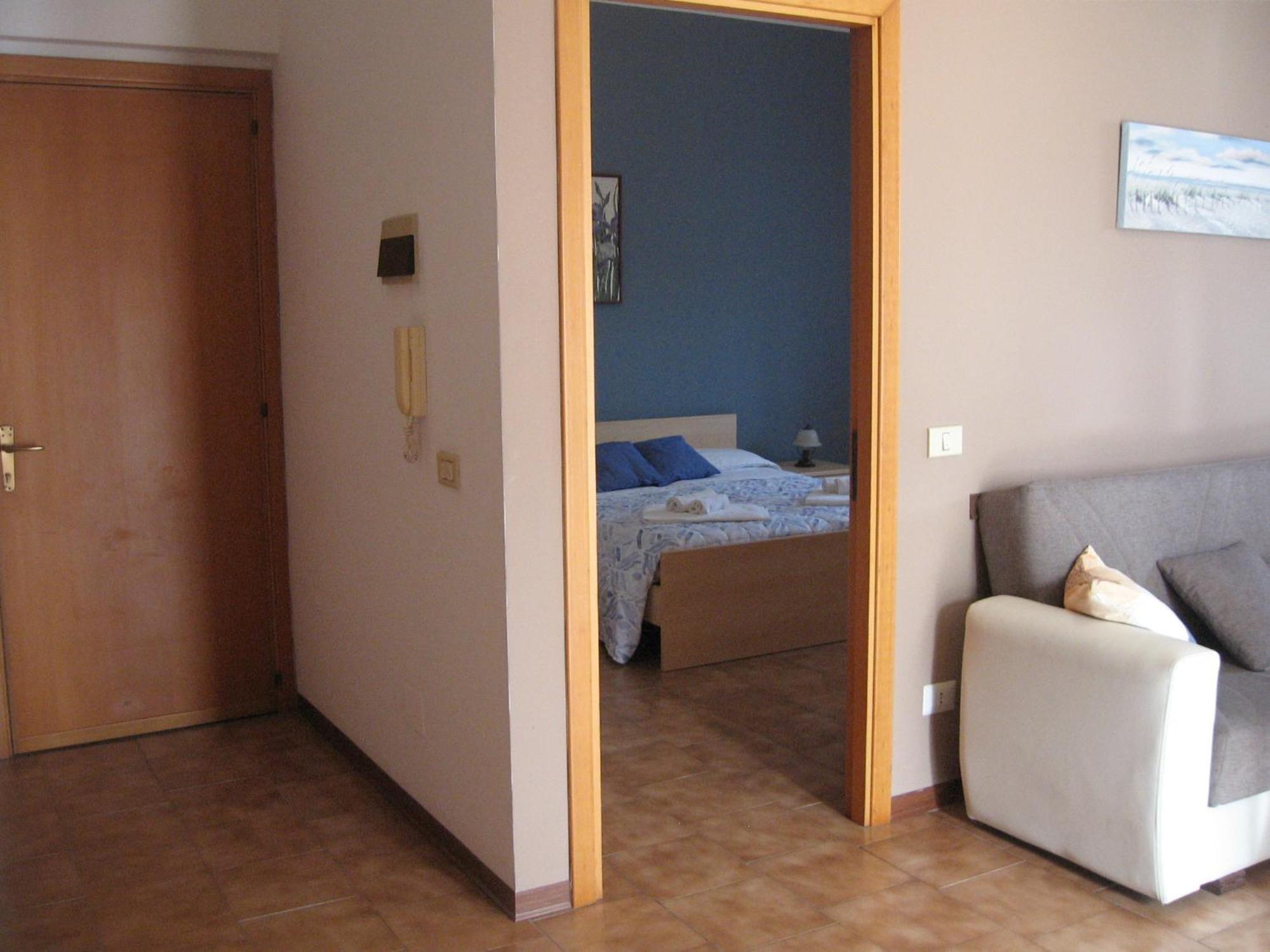 Nino'S Apartments Джардини Наксос Екстериор снимка