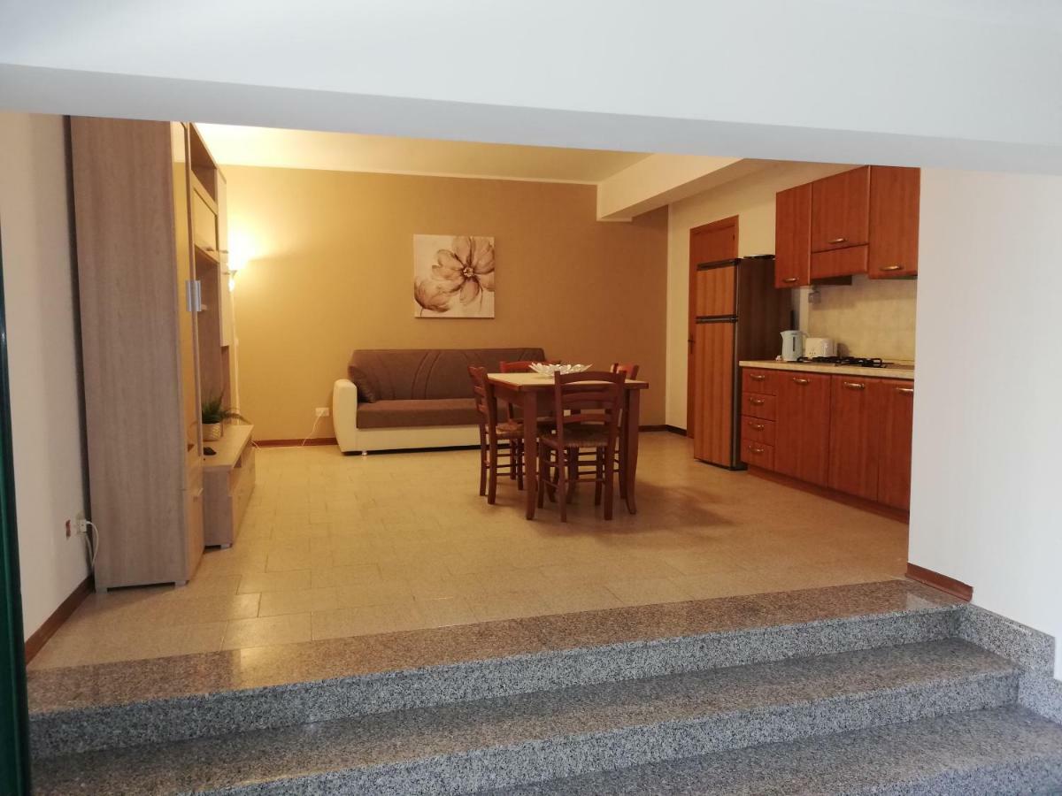 Nino'S Apartments Джардини Наксос Екстериор снимка
